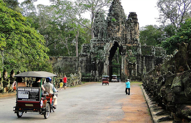 Angkor Tour by Tuk Tuk from Sunrise