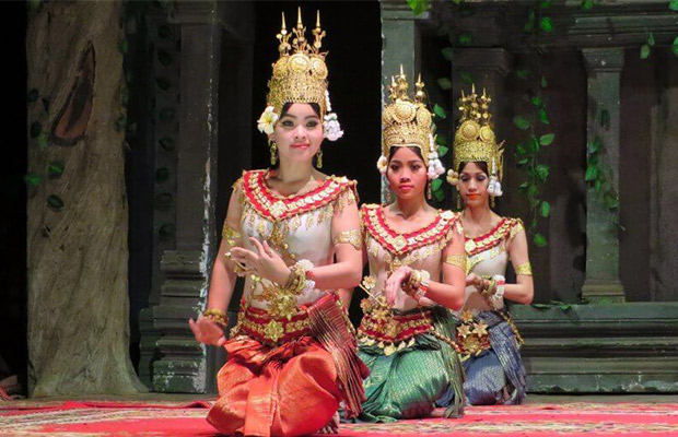 Angkor Wat Tour with Lunch, Temple Pass & evening Apsara Dance Show