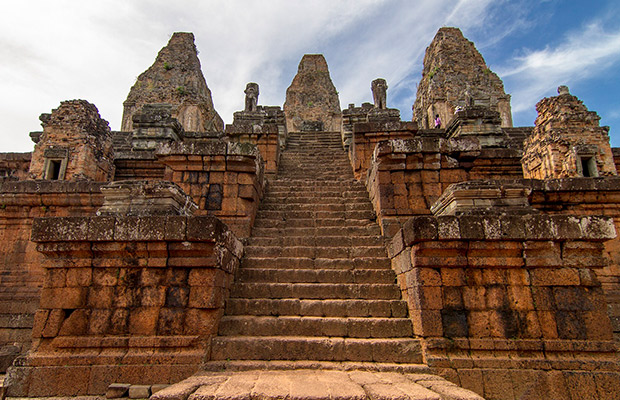 Explore Banteay Srei Day Trip Tour