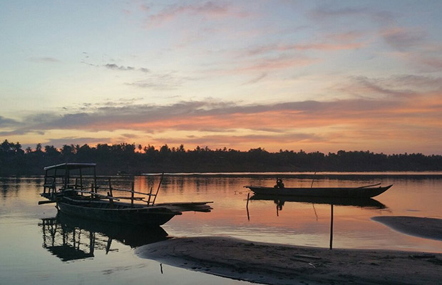 Kratie: Koh Trong Island Cycling Tour with Snacks