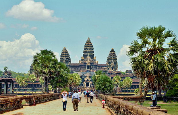 Explore Angkor Wat Biking Tour
