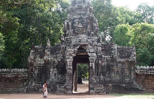 Ta Prohm and Banteay Kdei Temple Tour