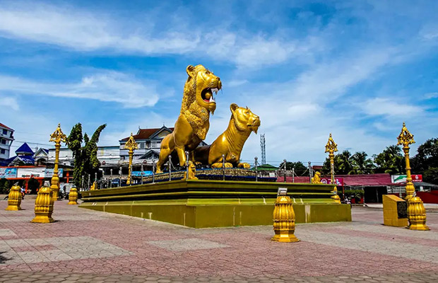 Golden Lions Roundabout