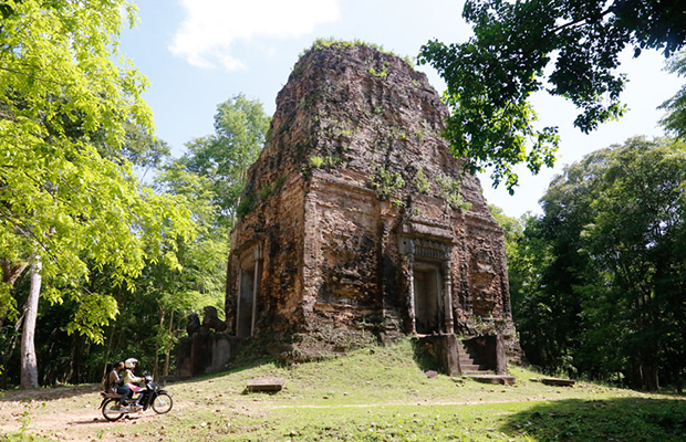 Kampong Thom: Sambor Preikuk, Kuhak Nokor & Spider Market Day Trip
