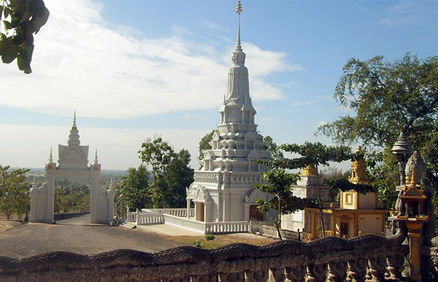 Phnom Srey and Phnom Pros
